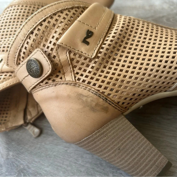 Nero Giardini ANKLE BOOT PERFORATED  LEATHER 
IN CHAMPAGNE - Picture 13 of 14